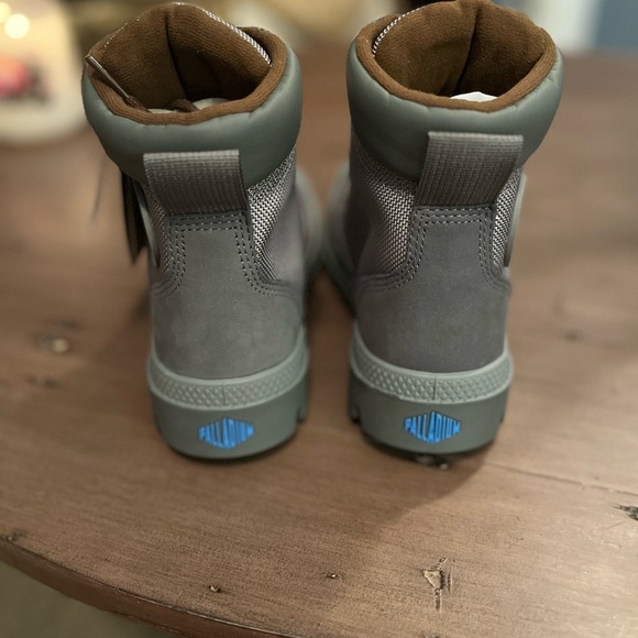 Palladium Gray and Tan High-Top Boots! Men’s or Women’s Boots!!​​ - Picture 5 of 7